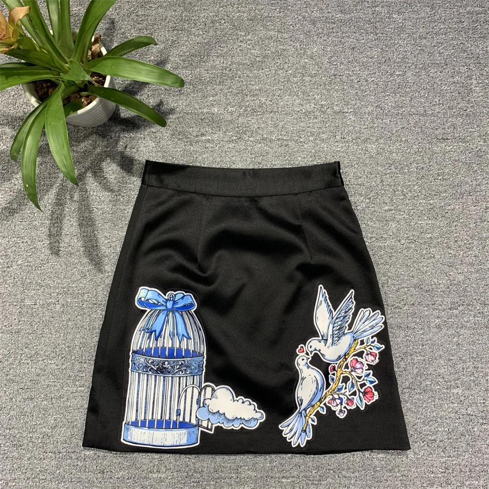 

New 2021 Summer Runway Fashion Skirt Women's High End Vintage Applique Crystal Diamond Black Pencil Skirt