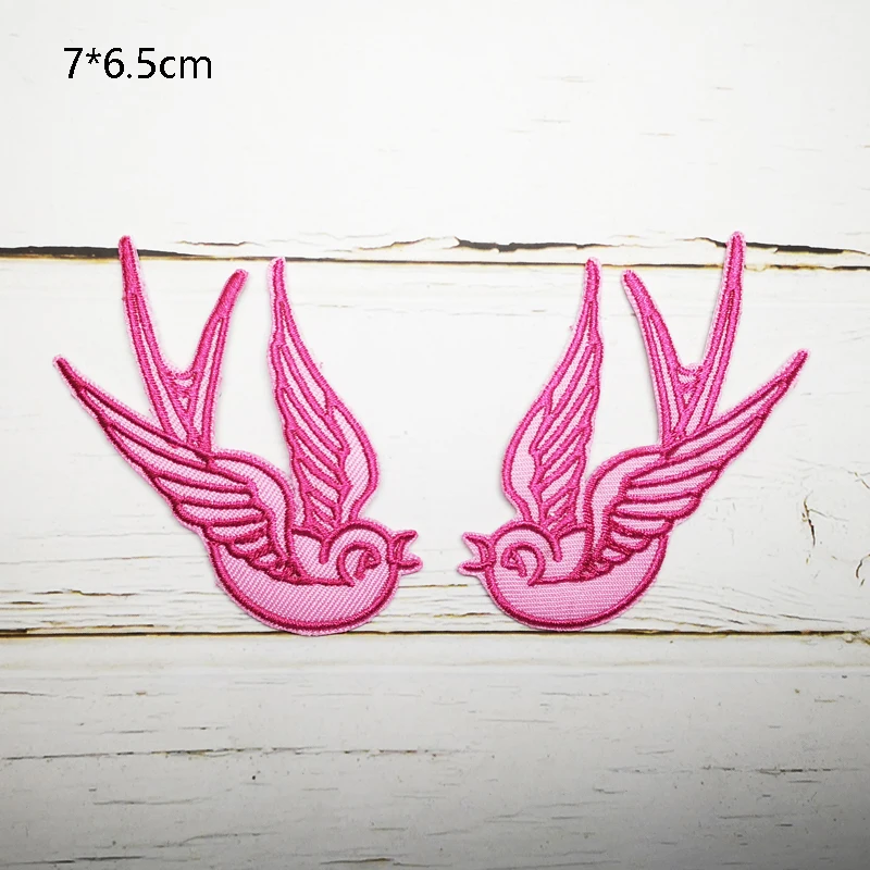 Пара цветных нашивок для курток ласточки розовые красные черные нашивки с