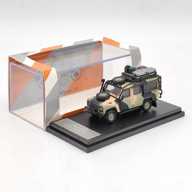 

Master Lan~Rver Defender 110 Limited Edition Collection Diecast Model Car Camo 1:64