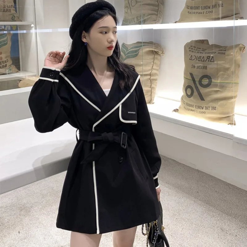 

Женская ветровка в стиле ретро с длинным рукавом