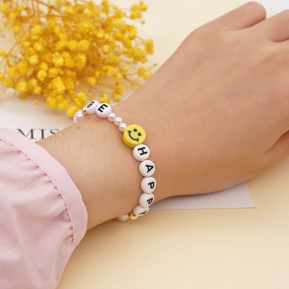

Cute Candy Color Yellow Smiley Bead Bracelets for Women Jewelry Pearl Cooper Link Pull Bracelet Femme Pearls Charms