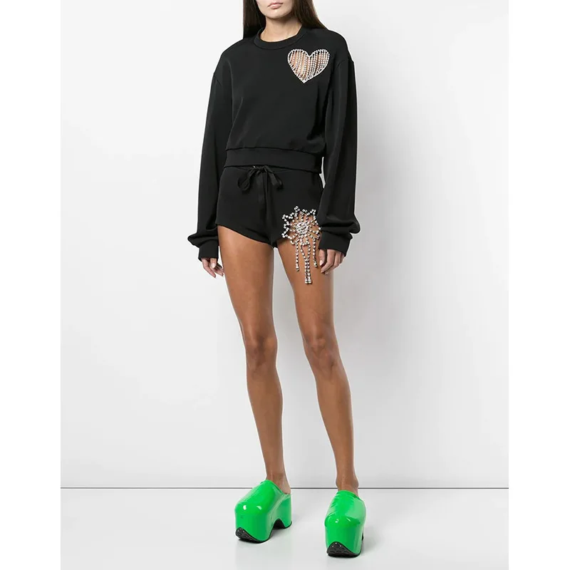 

2021 New Love Hollow Out Diamond Inlaid Hoodies European and American Street Trendsetter Round Neck Short Hoodies