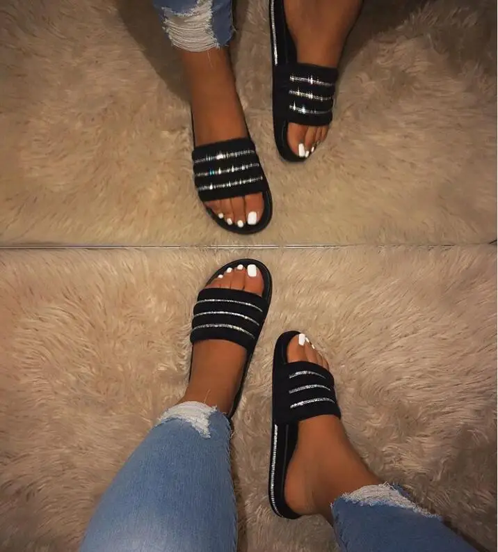 

new 2020 women beach rubber slippers shoes woman flip flops female rhinestone sildes candy sandals outdoor flats wholesale drop