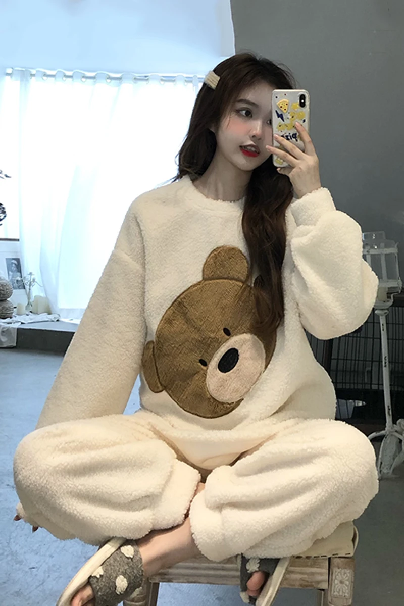 

Cute bear long sleeve pajamas pajamas two-piece autumn and winter new loose can wear home clothes set women