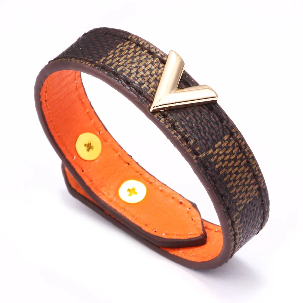 

New Fashion Gold Metal V-Shaped Leather Bracelet Brown Black White Pattern Leather Wrap Bracelets Fashion Bracelet for Women Men