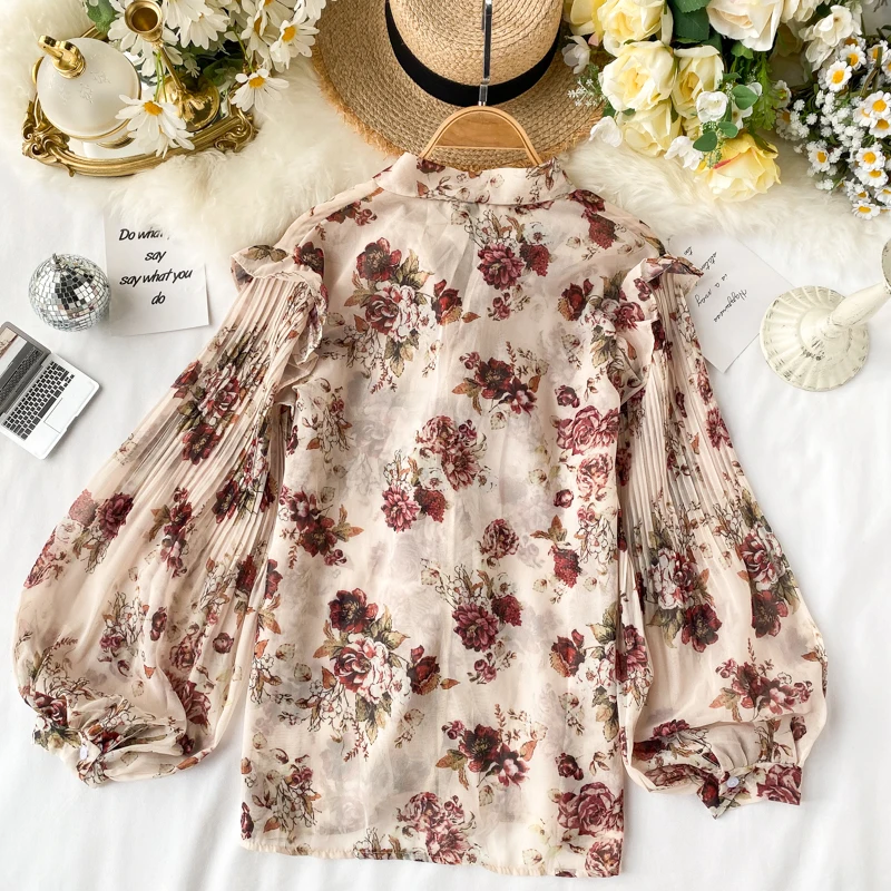 Женская шифоновая блузка с рукавами-фонариками V-образным вырезом и цветочным