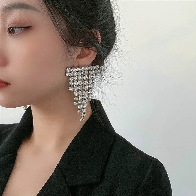 

New Nightclub Exaggerated Big Earrings for Women Female Korean Temperament Rhinestone Triangle Tassel Earring Party Jewelry Gift