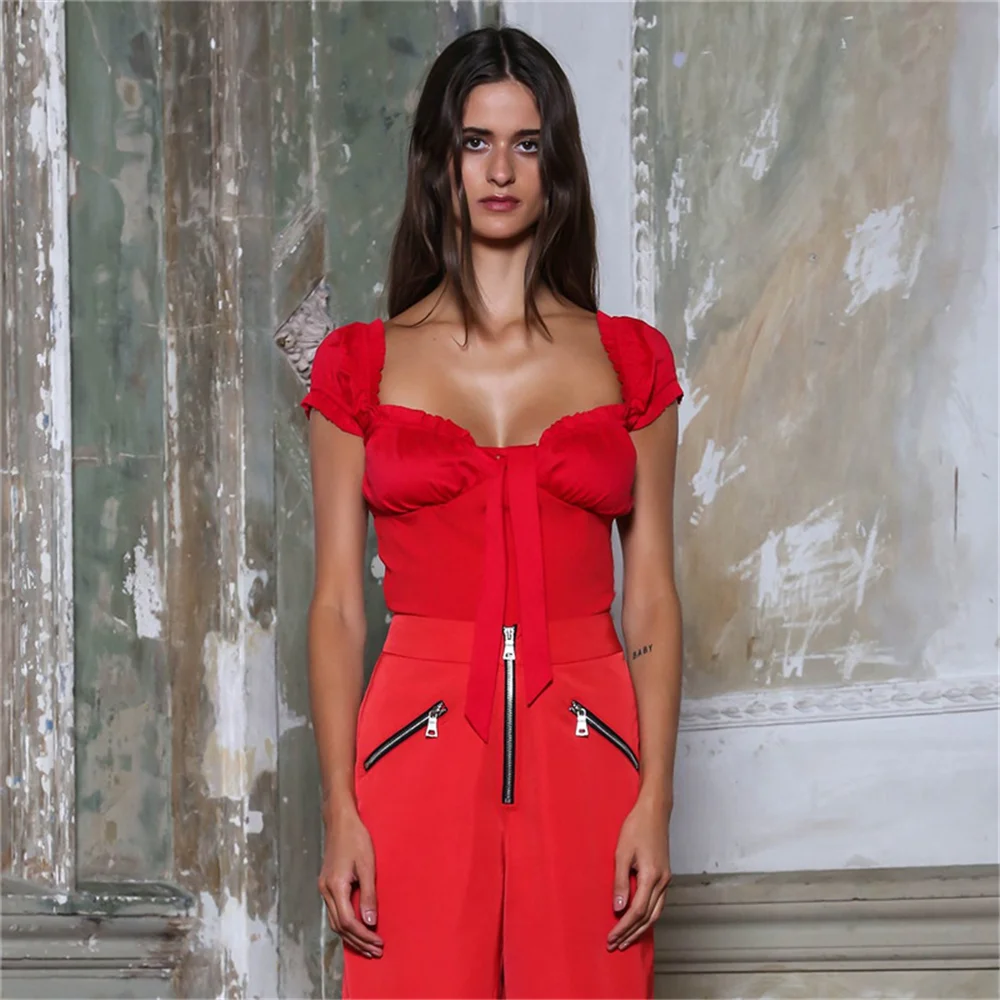 Новинка летняя футболка с тремя рателями рюшами на шее короткий рукав открытая