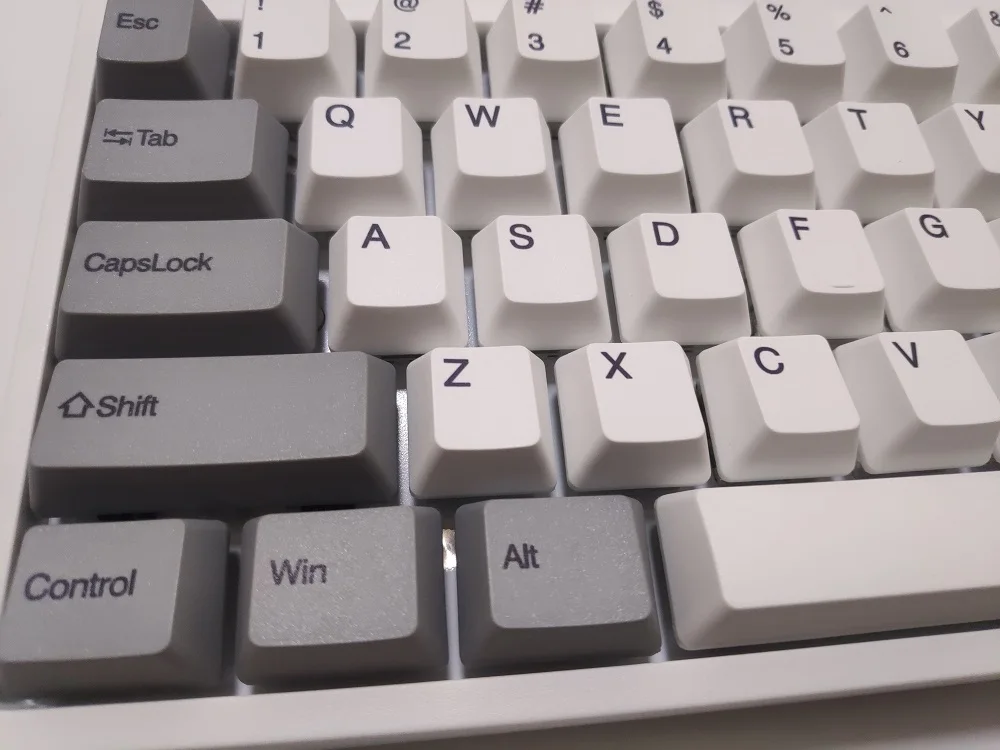 

Keydous nj68 Programmable Bluetooth-compatible 68 mechanical keyboard hot swap kailh box switch wireless RGB Dye sub PBT