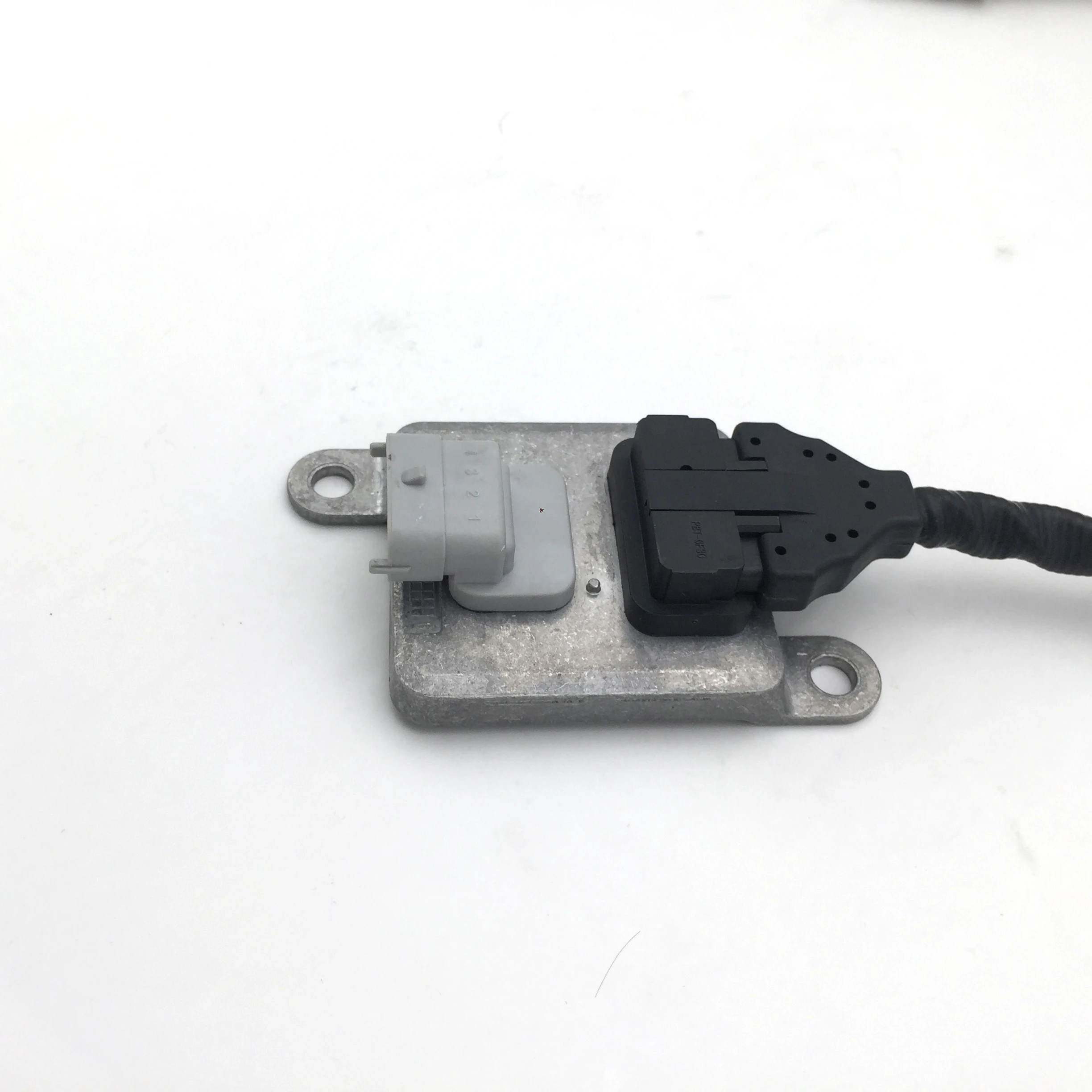 

Truck Auto NOx Sensor 5WK9 6684A 68067521AA nitrogen oxide sensor