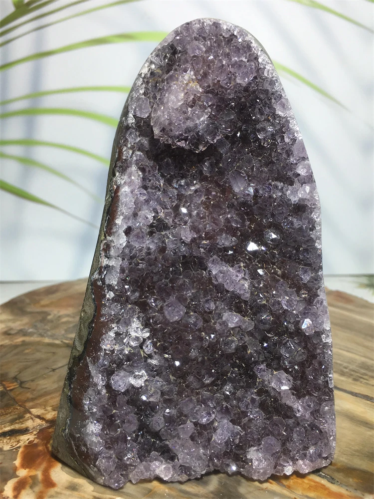 

Quartz Natural Stone Druzy Amethyst Crystal Feng Shui Healing Rough Purple Gemstone Geode Voog Specimen Ornament Home Decoration