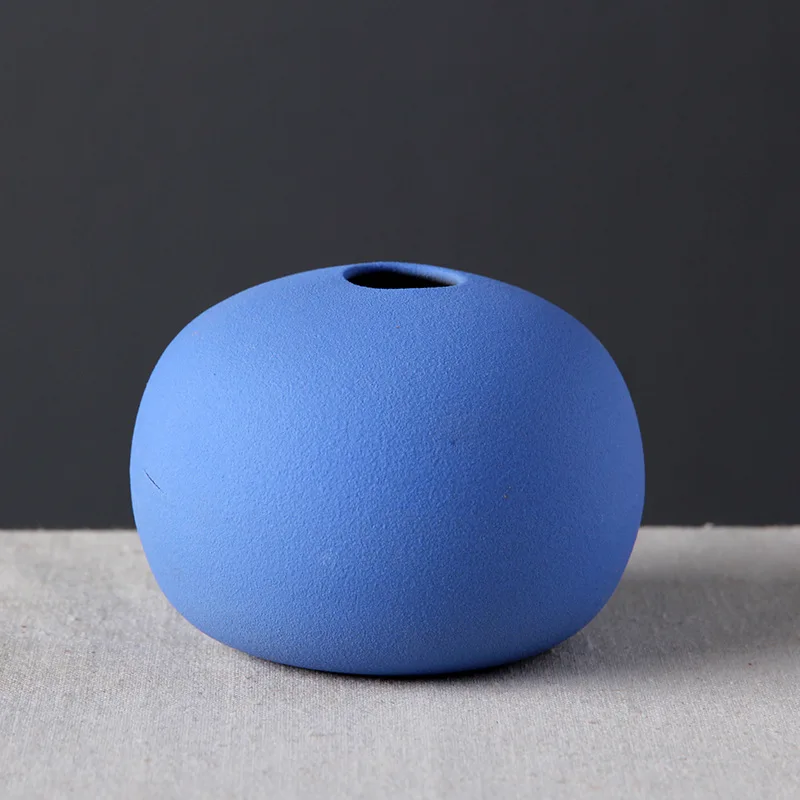 Маленькая керамическая ваза простой цветочный орнамент для посадки сухих цветов