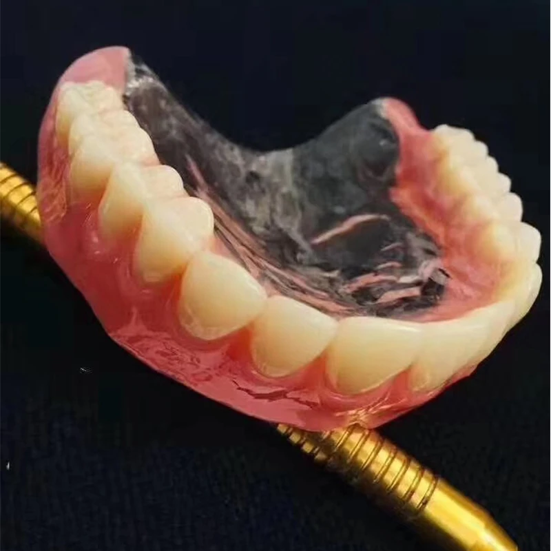 Стоматологическая лаборатория с использованием гибкой PMMA 98x14 мм