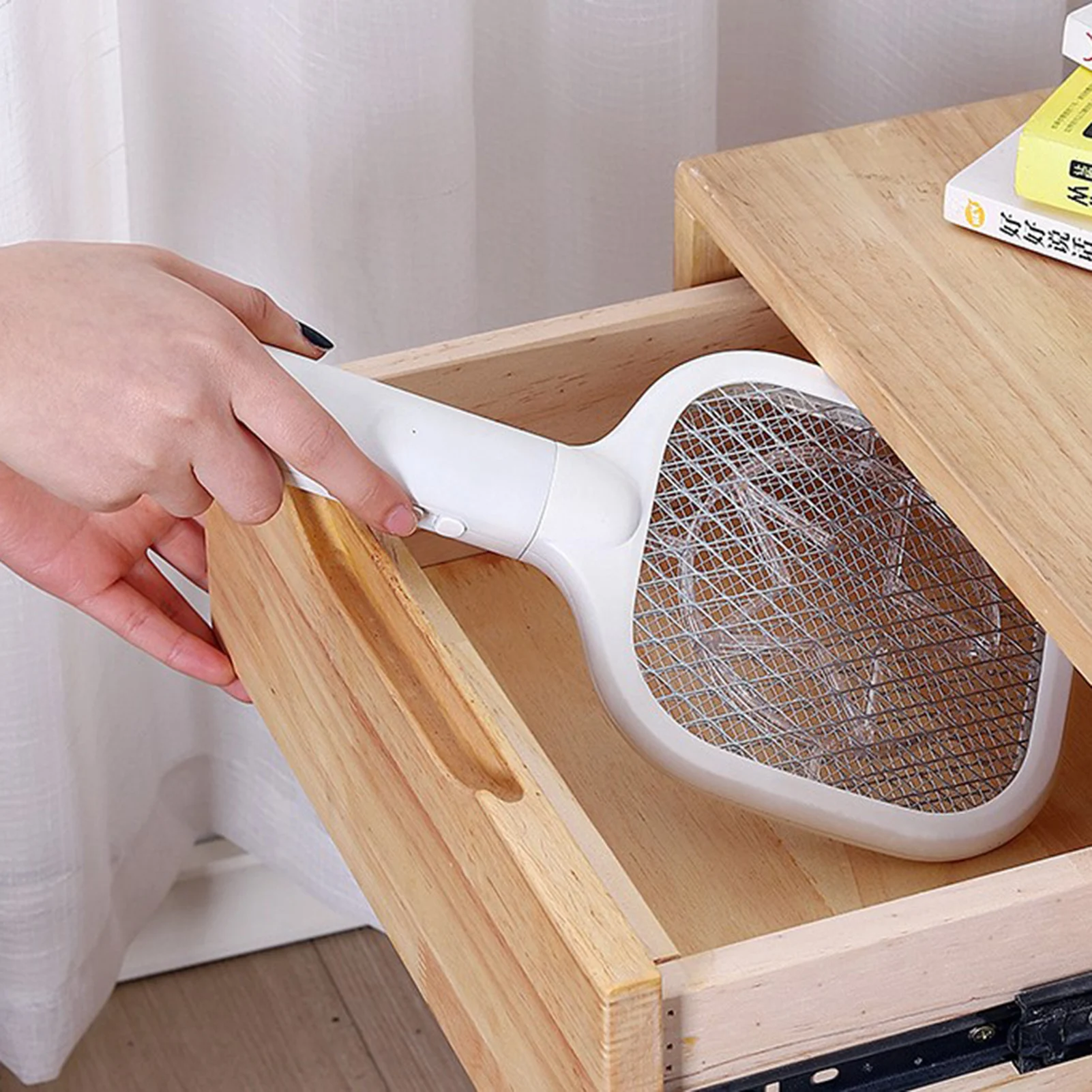 

Home Electric Fly Mosquito Swatter Mini Bug Zapper USB Charging Bug Zapper Safety Mosquito Flies Killer Battery Trap Swatter