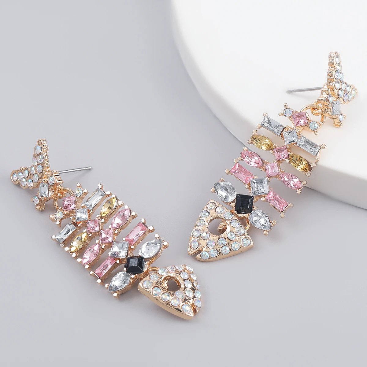 

2021 Fashion Metal Acrylic Geometric Earrings Family Party Simple Dangle Earrings Autumn Women's Statement Earrings