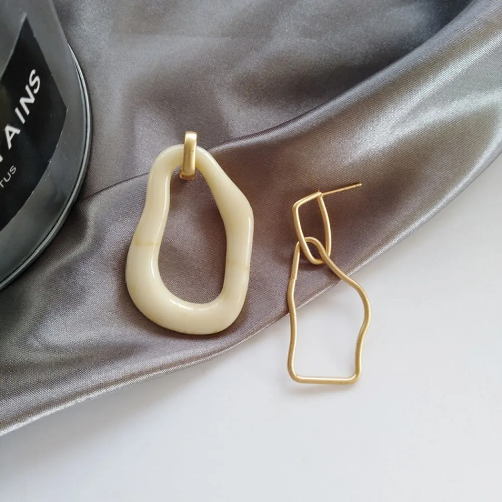 

Asymmetric Geometry Irregular Earrings Contracted Style Restoring Ancient ways Women Stud Earrings Jewelry Gifts