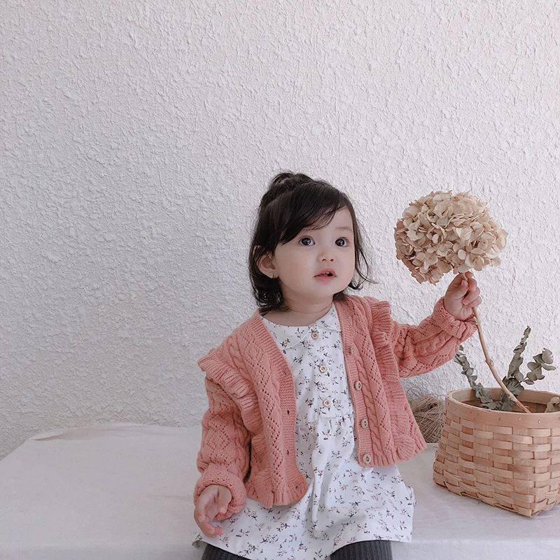 Демисезонный милый однобортный кружевной свитер с V образным вырезом для девочек