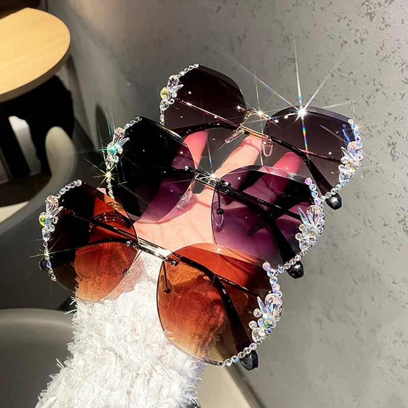 

New Fashion Ladies Men Retro Cut Lenses Brand Design Retro Frameless Rhinestone Sunglasses Ladies Gradient Sunglasses