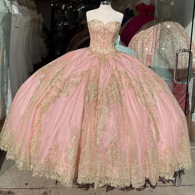 

Blush Gold Applique Princess Ball Gown Quinceanera Dresses Sweetheart Lace-up Back Sweep Train Puffy Ruffles Pageant Dress