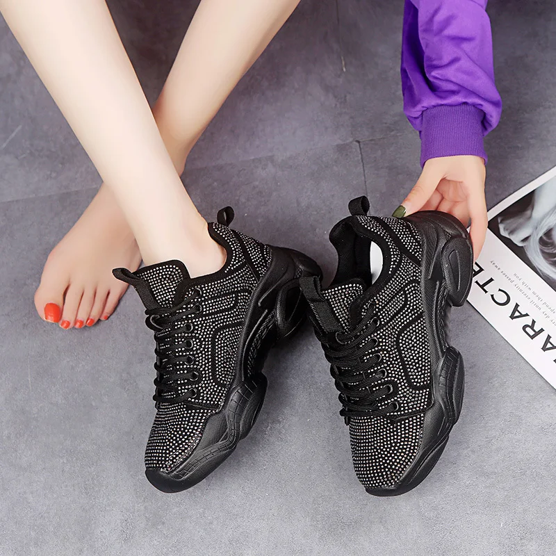 Женские кроссовки на толстой подошве Fujin дышащие в горошек с прозрачной сеткой