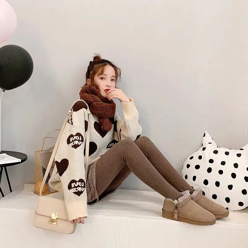 Свитер женский оверсайз с принтом круглым вырезом и длинным рукавом сердца буквы