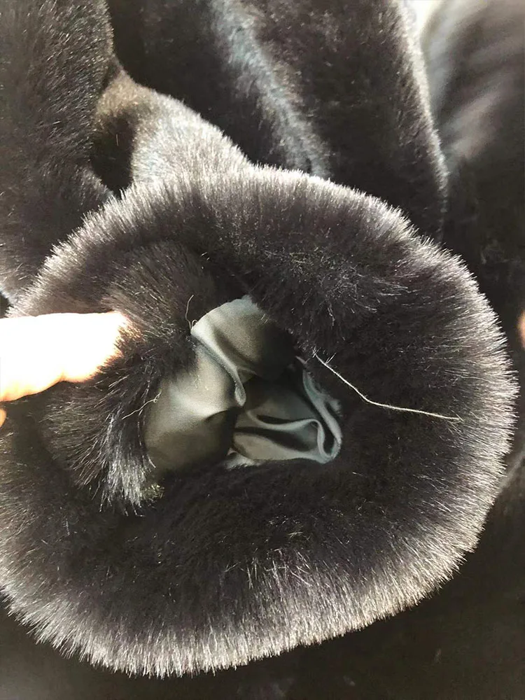 Новинка Зима 2022 модная и атмосферная теплая куртка с лацканами имитацией меха