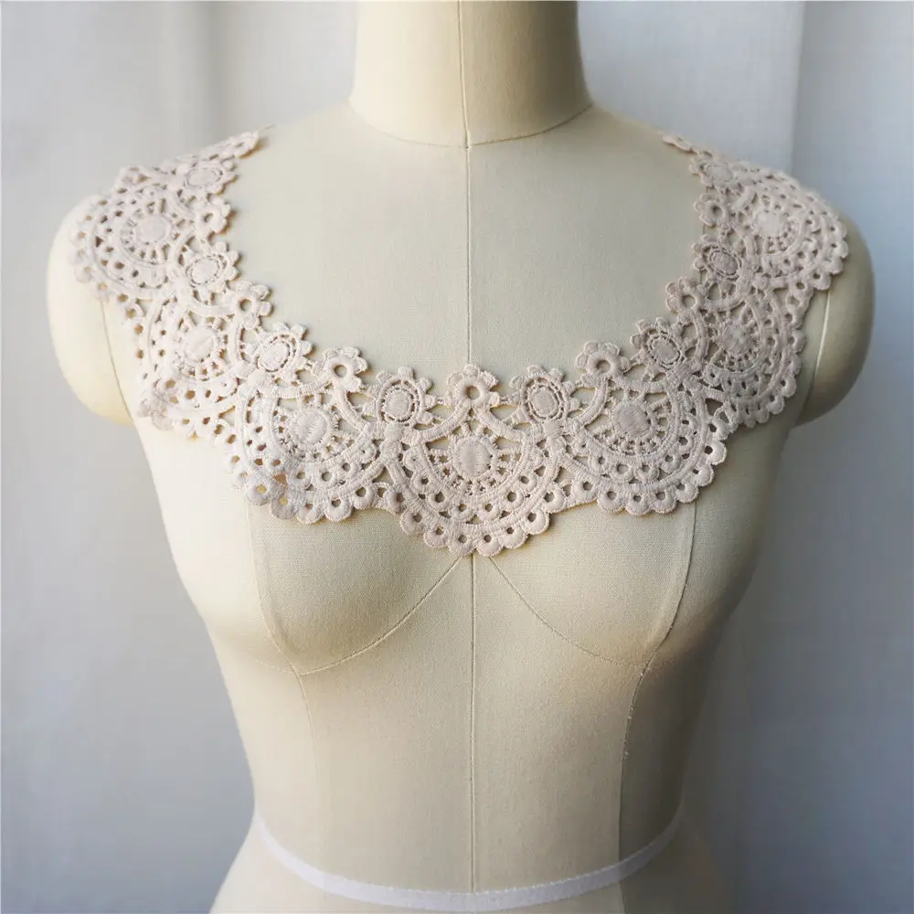 Белый красный черный круглый воротник из ткани с вышитыми аппликациями нашивка