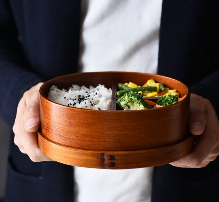 

Simple Japanese Style Wooden Bento Box With Compartments Eco-Friendly Leakproof Lunch Box Children School Dinnerware TravelLA143