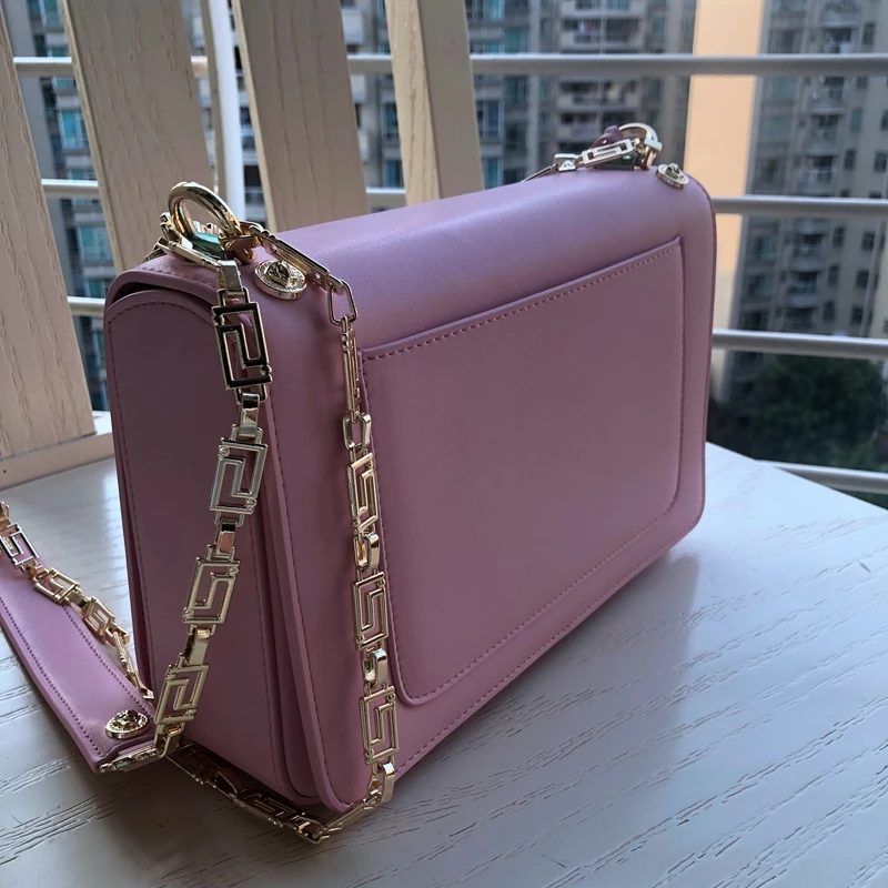 

2021 catwalk new rivet women's bag designer brand one-shoulder stiletto bag upgrade square chain bag