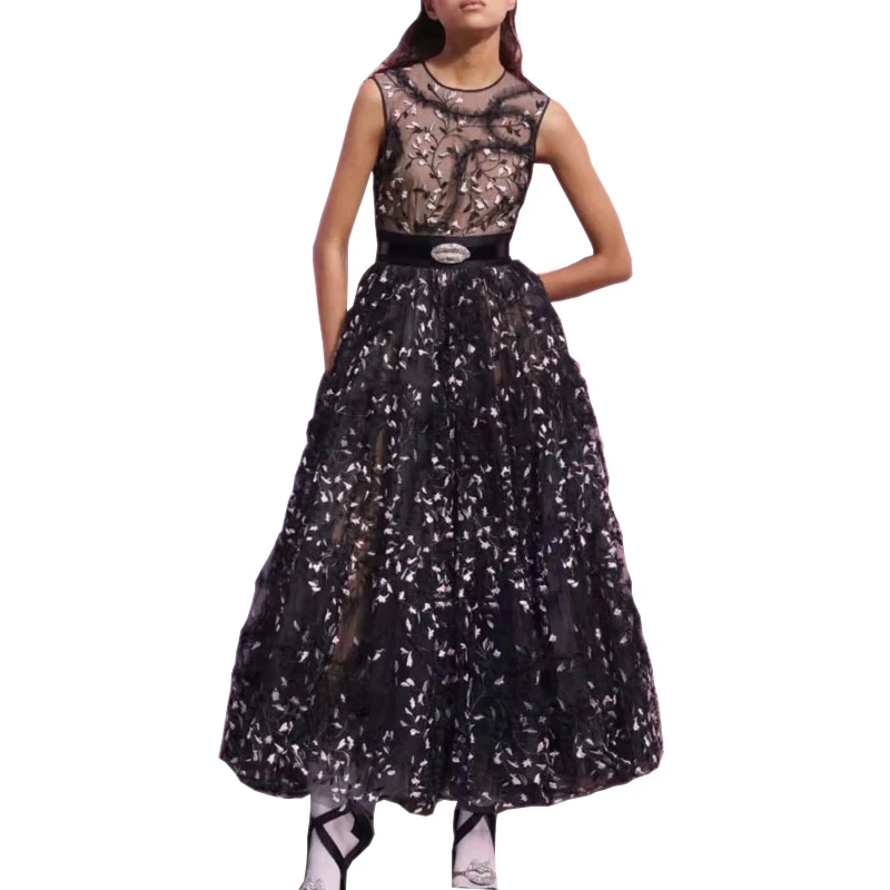 Винтажная одежда Сетчатое платье с вышивкой круглый вырез без рукавов длина по