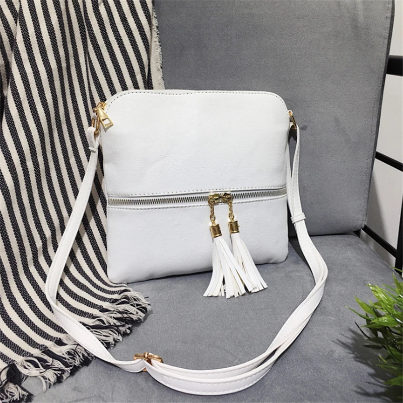 

New Woman Shoulder Bag Fashion Tassel Decoration Crossbody Bag Female Wild Crossbody Bag For Ladies