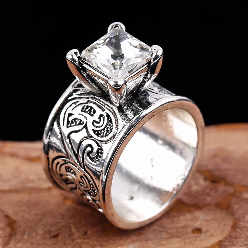 

Classic Big Square White Cut Zircon Wedding Rings for Women Luxury Metal Totem Pattern Knuckle Finger Rings Z3M502