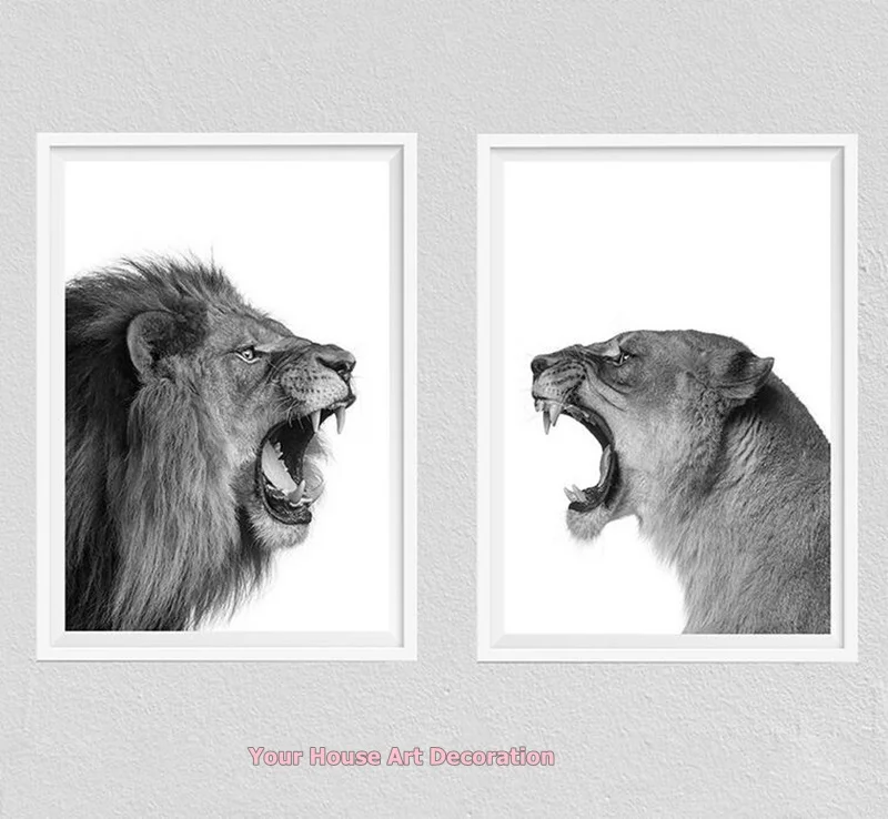 Скандинавский постер и принт черно белый лев львица дерево животное