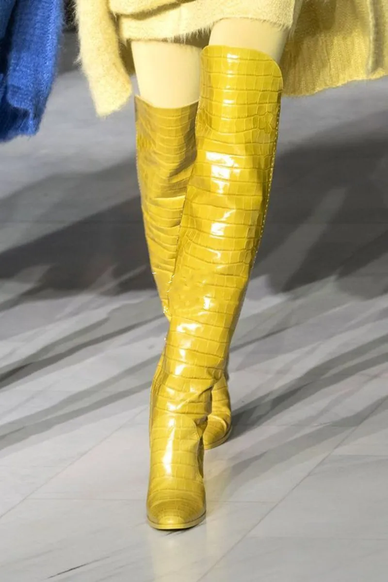 Женские зимние сапоги с крокодиловым принтом Сапоги выше колена на высоком