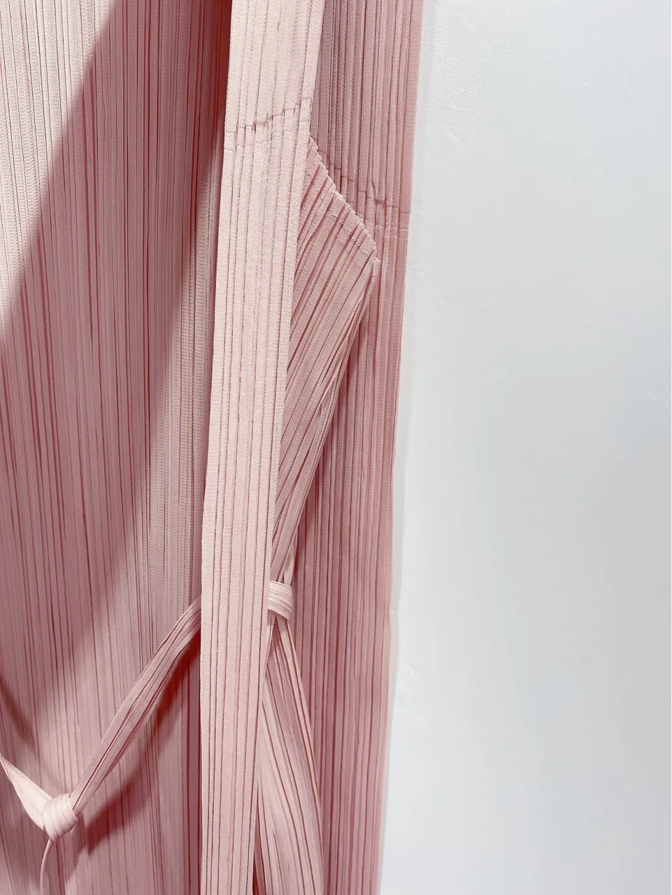 

Large Size Dress For Women 45-75kg Summer 2020 New Miyake Pleated Round Neck Sleeveless Lace-up Solid Colour Loose Casual Dress