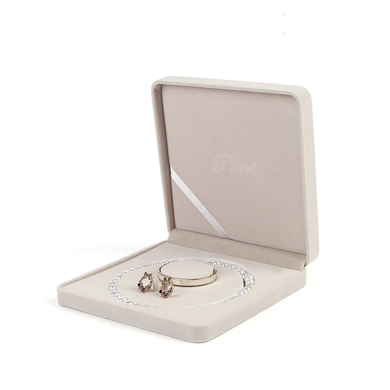 

1pcs 18.8x18.8x4cm Beige Pearl Necklace Packaging Thick Velvet Box Flannel Gift Display Earring Bracelet Boxes Wedding Gift
