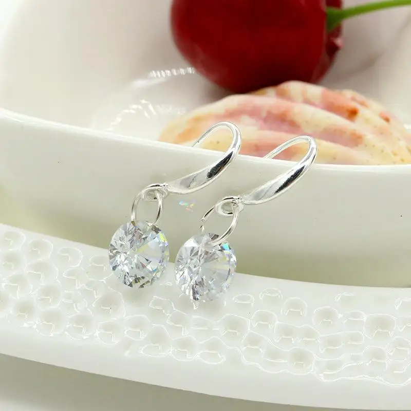 white 0.8CM Новые Серьги Корейская версия моды милые блестящие белые хрустальные многоцветные висячие серьги ювелирные изделия Висячие Серьги - Окраска металла: white 0.8CM