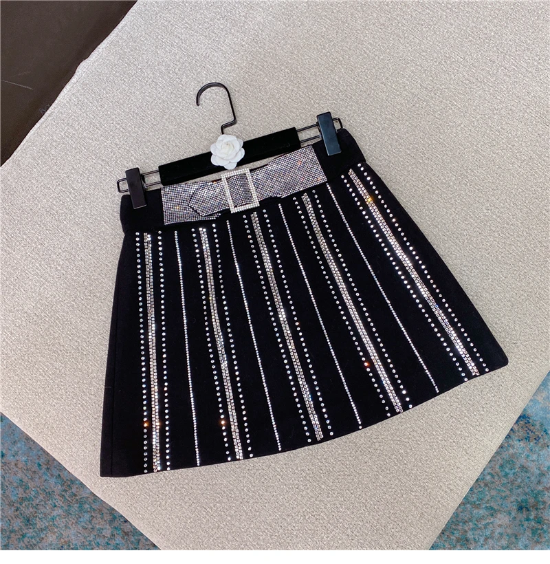 

2020 Winter New Shiny Rhinestones Belt High Waist Slimming Skirt for Women Sexy Mini Skirts Hot Drilling A-line Black Skirt
