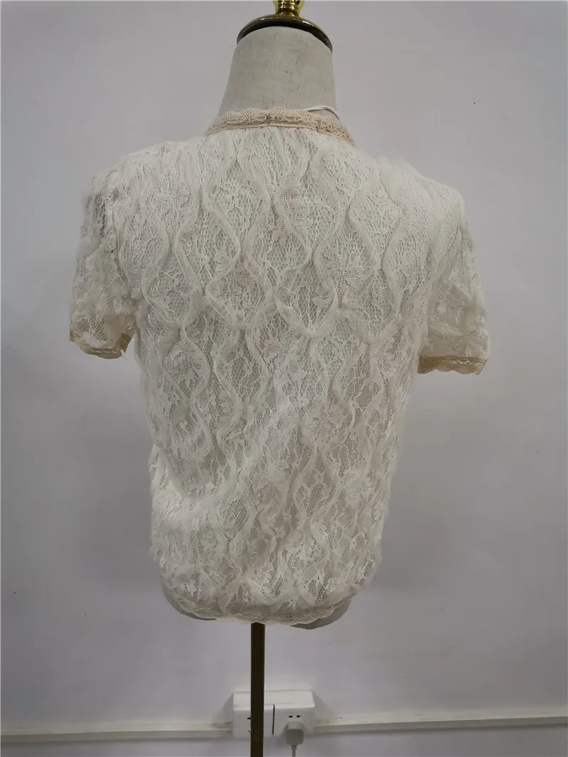 

RUGOD Vintage Blouse Women Solid Lace V-neck Short blouse Fashion Female Sweet blouse