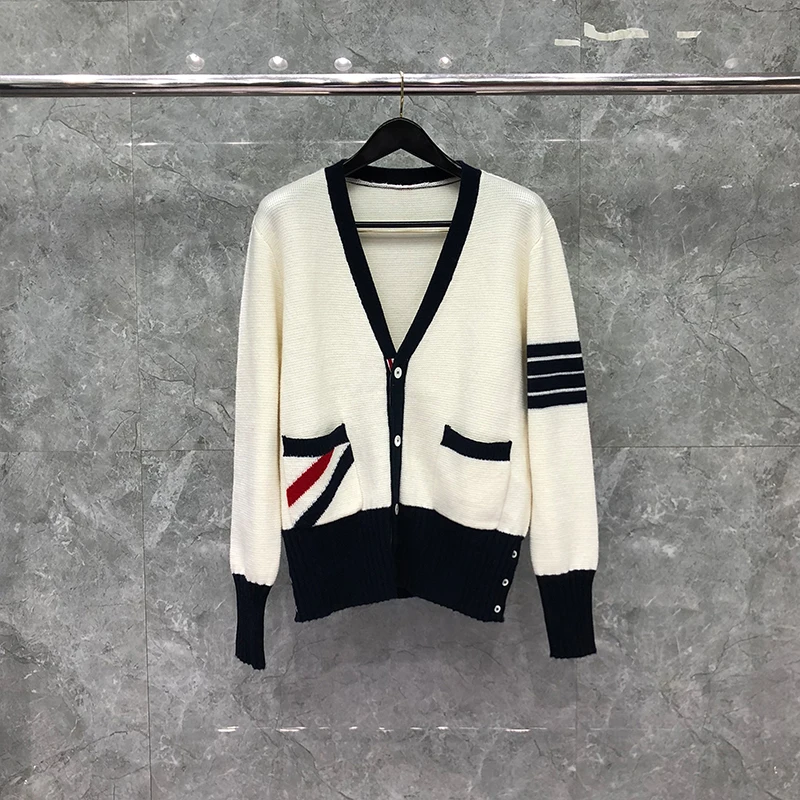 TB THOM Sweater Autumn Winter Sweater Male Fashion Brand White Cotton Hector Diagonal Stripe 4-Bar Classic V-Ncek Cardigan Coats