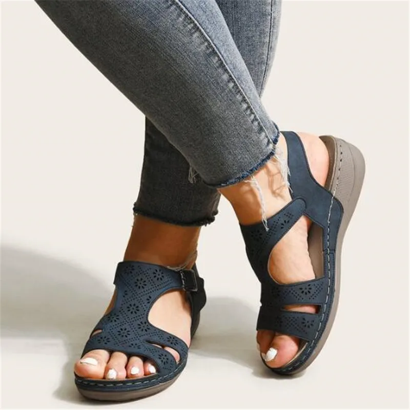 

Retro large size platform slippers women's2021 summer new slope with light women sandals fashion casual womens shoes beach shoes