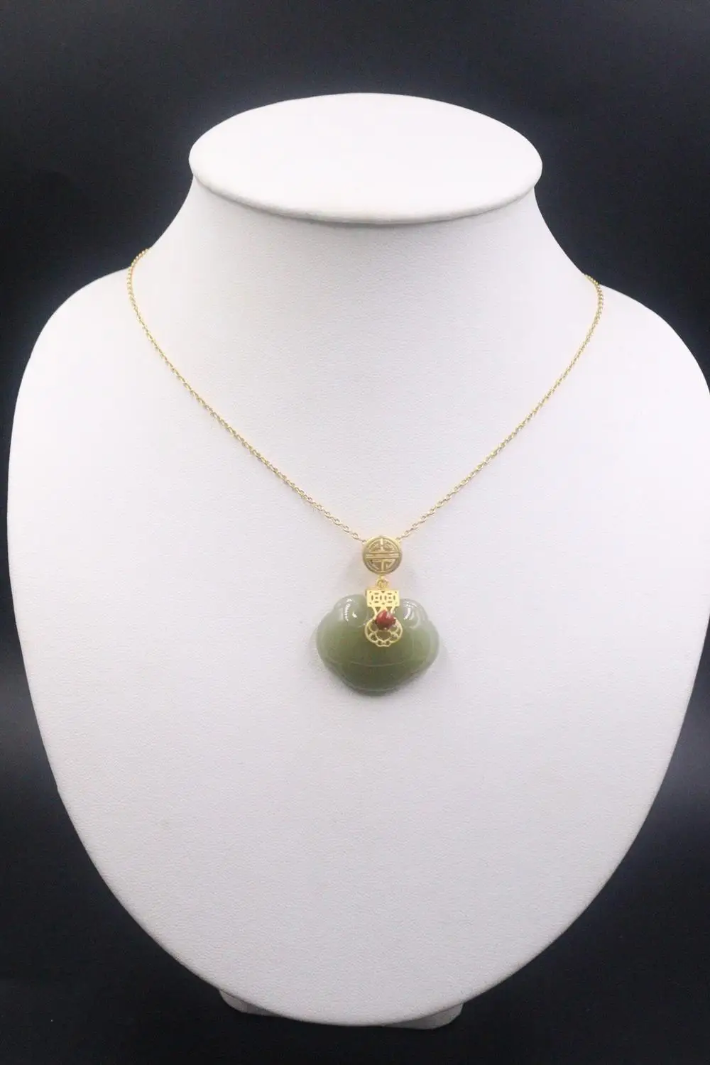 

Real S925 Silver Hetian Jade Pendant For Women Female Charms Green Longevity Lock Unique Baby Simple Elegant Pendant