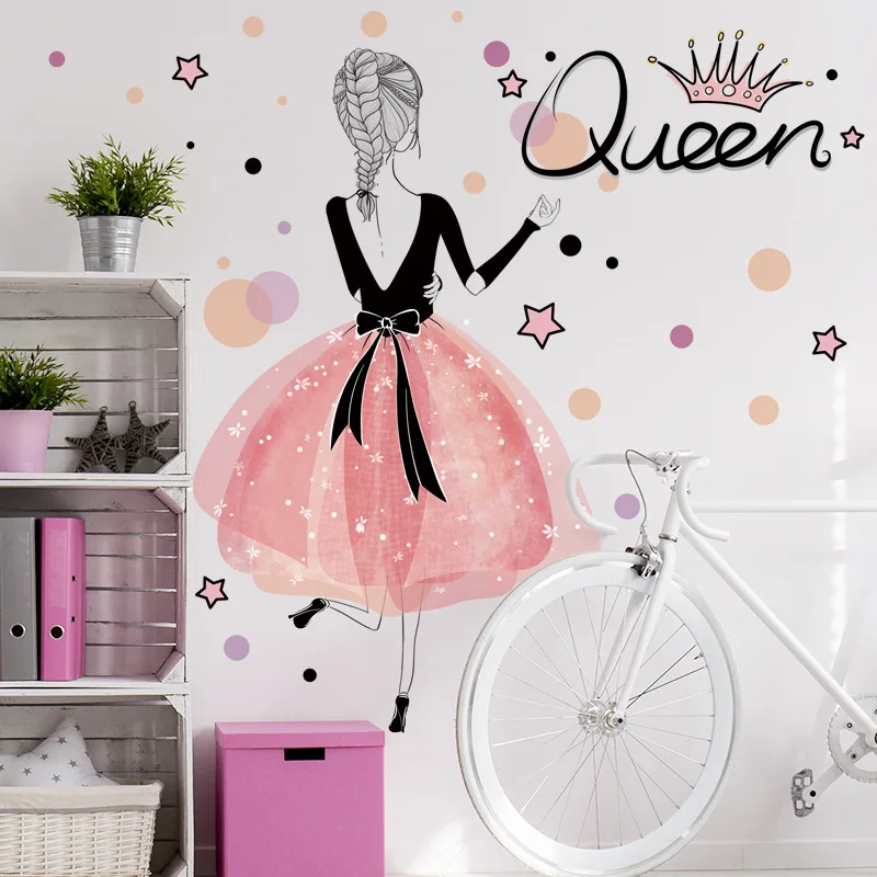 

The Queen Pretty Girl Wall Stickers for Living room Bedroom Kids room Girls room Wall Decor Art Home Decals