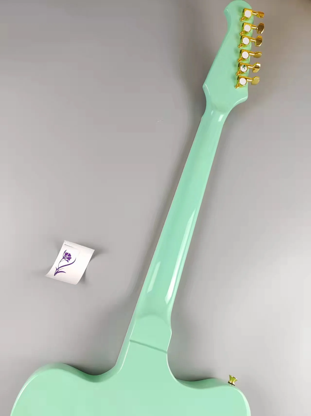 Электрическая гитара огненная светло-зеленая коричневая защитная пластина