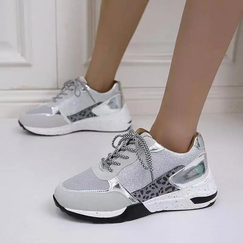 

2021 New Sports Shoes Women's Shoes Breathable Flat Non-slip Women's Sports Shoes Outdoor Coach Women's Sports Shoes Comfortable