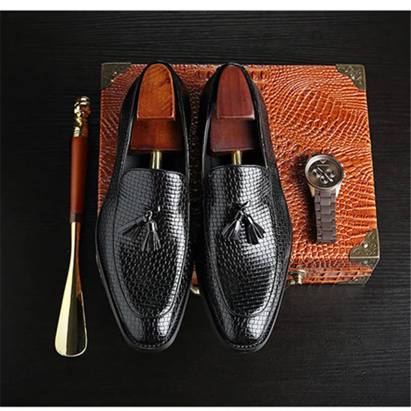 Мужская обувь 2022 лоферы модная повседневная кожаная Роскошная в Корейском стиле