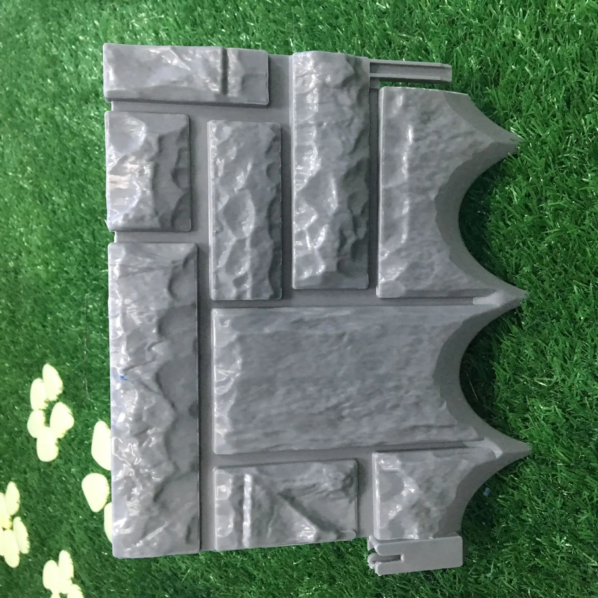 Valla de pl&aacute;stico de PVC para jard&iacute;n o c&eacute;sped, embalaje de piedras de imitaci&oacute;n, 6 piezas, gris y rojo-3