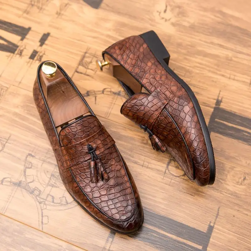 

Mens Casual Shoes Hot Sale Fashion Fringe Shoes Men 2019 Slip On Tassel Loafers Male Shoes Casual Business Woven