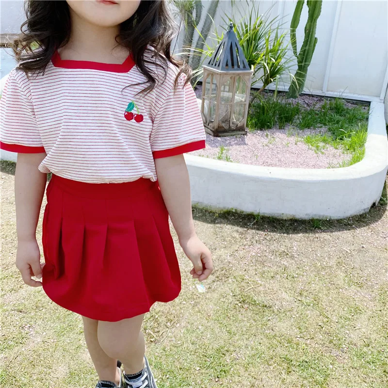 

Новинка лета 2021, Милая футболка с коротким рукавом и вышивкой вишни для девочек + шорты-кюлоты, комплект из 2 предметов, комплекты одежды для ...