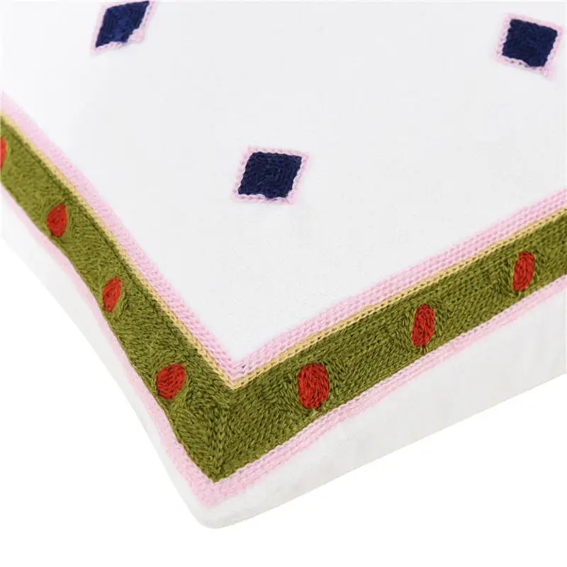 Декоративная подушка с вышивкой в виде бабочки 45 х45|Наволочки| |